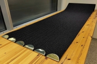 Sisalmatto messinkipäädyillä, ELSE